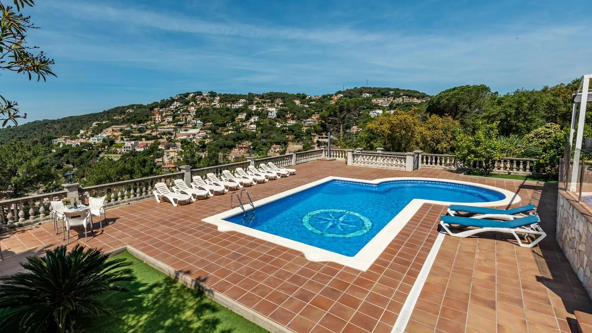 Costa Brava Holidays Villa Mimosa Sea View And Luxe Lloret de Mar