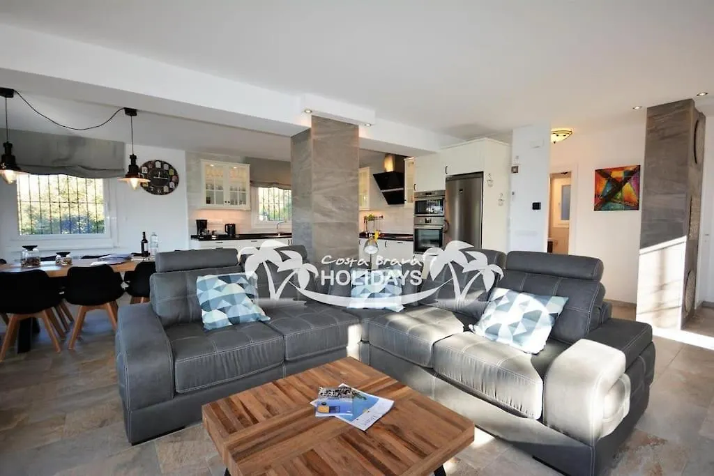 Costa Brava Holidays Villa Mimosa Sea View And Luxe Lloret de Mar