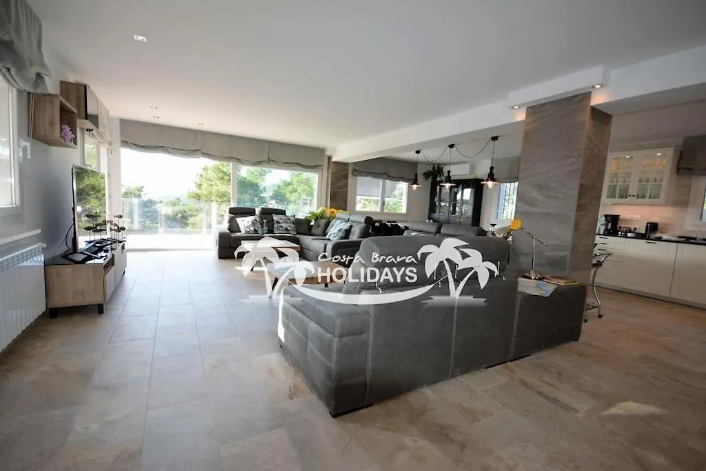 Costa Brava Holidays Villa Mimosa Sea View And Luxe Lloret de Mar