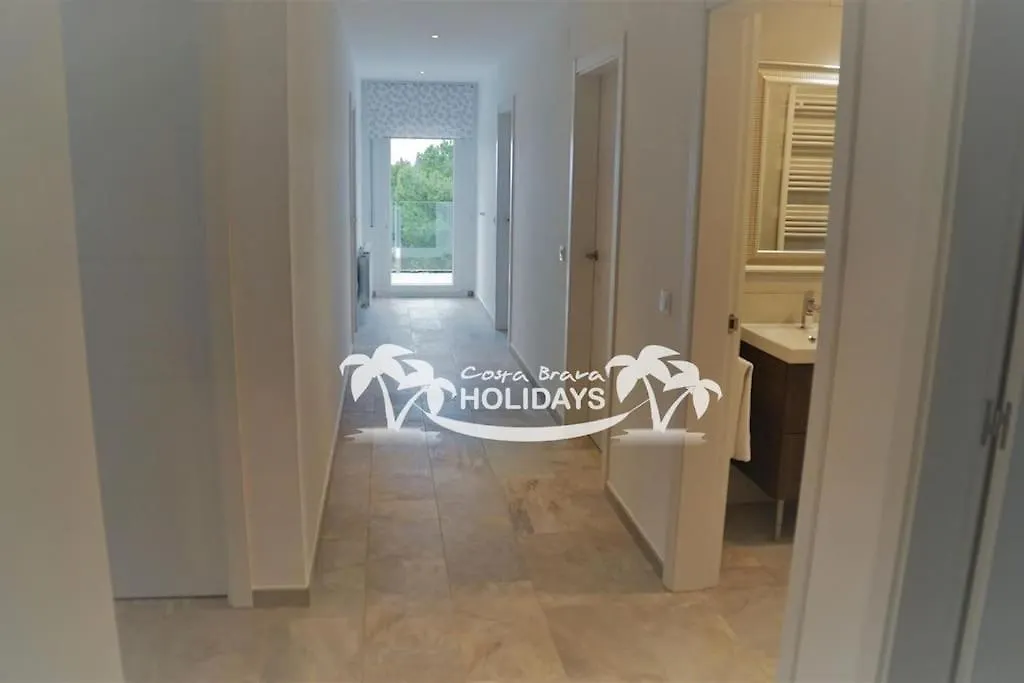 Costa Brava Holidays Villa Mimosa Sea View And Luxe Lloret de Mar